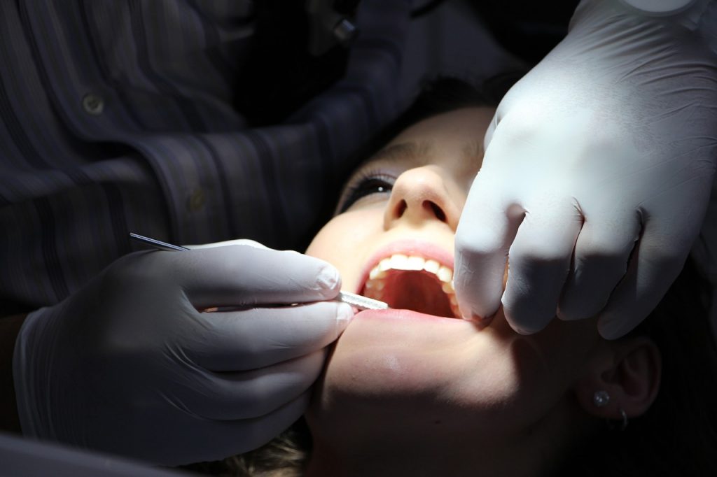 Dream Meaning of Teeth Falling Down