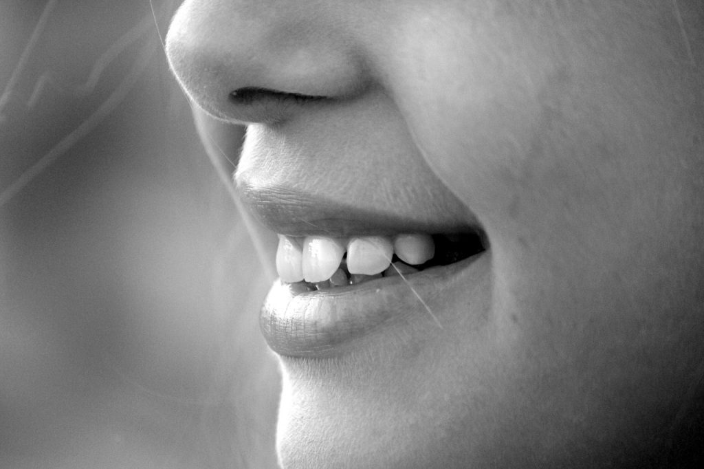 Dream Meaning of Teeth Falling Down